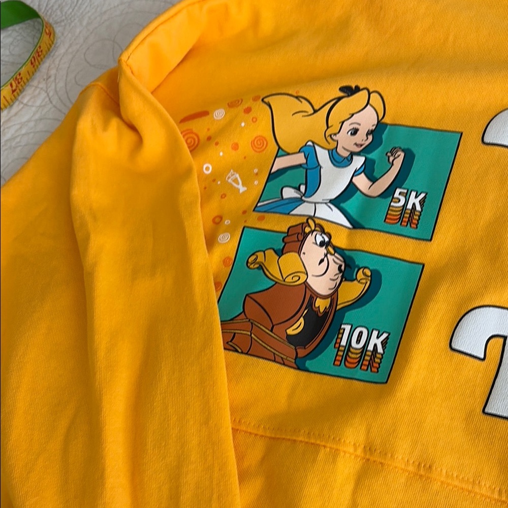 Disney Vibrant Yellow Wine & Dine Shirt size medium nwt spirit jersey - Picture 3 of 9